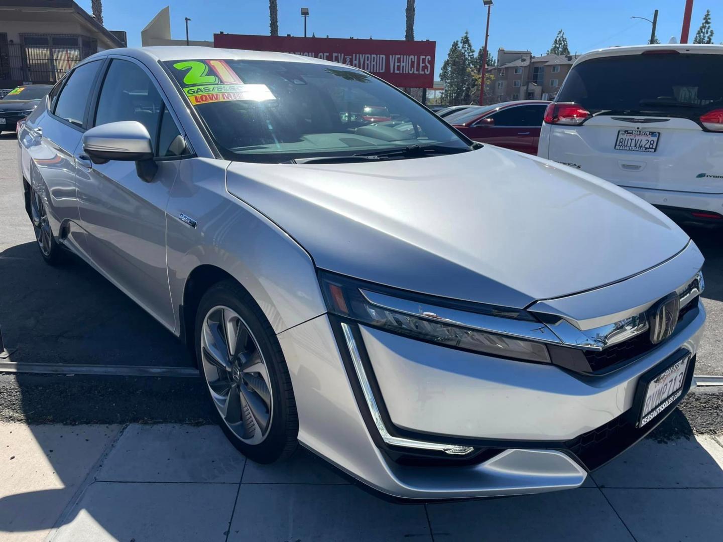 2021 SILVER /BLACK Honda Clarity Plug-In Hybrid (JHMZC5F14MC) with an 1.5L L4 DOHC 16V HYBRID engine, CVT transmission, located at 744 E Miner Ave, Stockton, CA, 95202, (209) 944-5770, 37.956863, -121.282082 - PLUS TAXES AND FEES - Photo#0